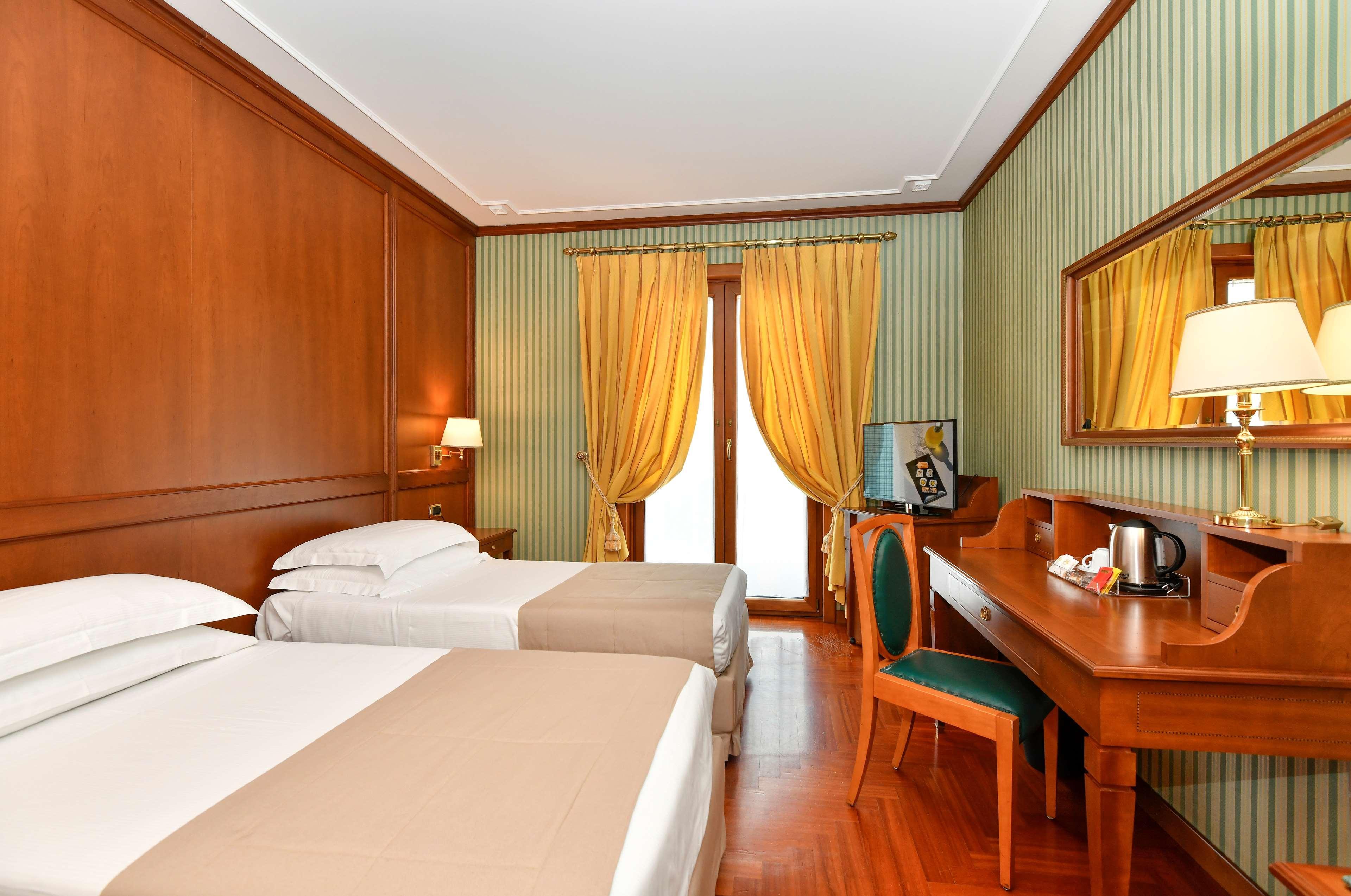 Best Western Hotel Ferrari Nola Esterno foto