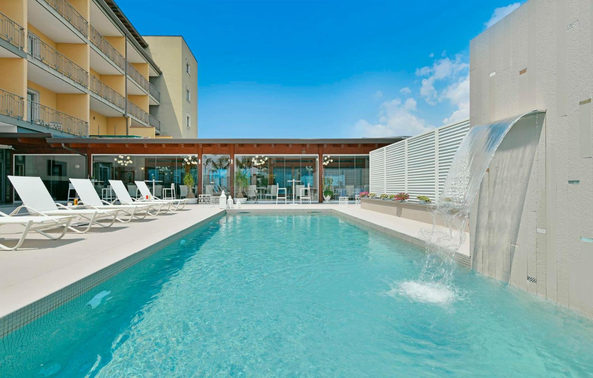 Best Western Hotel Ferrari Nola Esterno foto